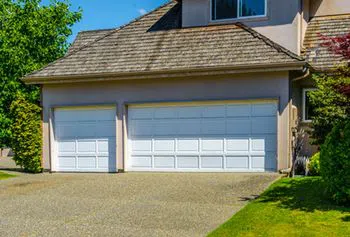 Golden Garage Door Service Staten Island, NY 347-923-9606 - custom-cont-gdr-18m